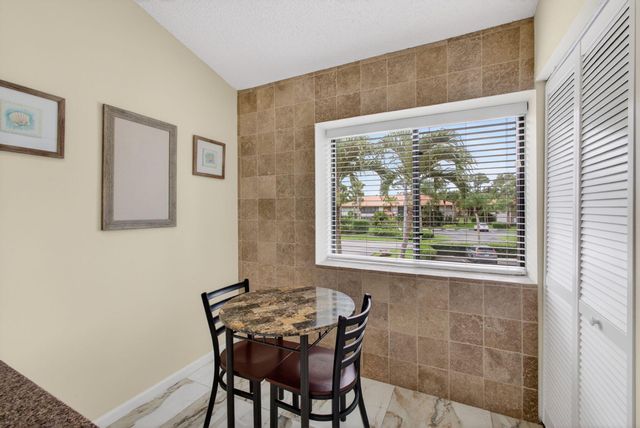 1103 Duncan Circle 202, Palm Beach Gardens, FL 33418