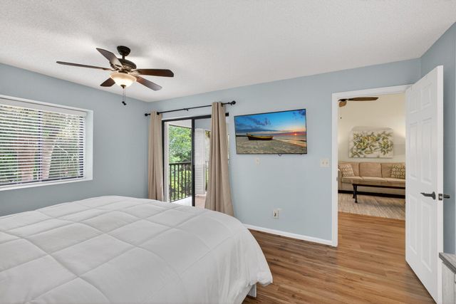 1103 Duncan Circle 202, Palm Beach Gardens, FL 33418