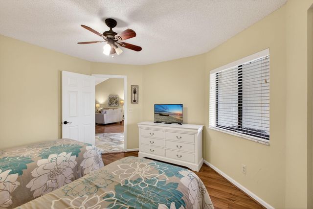 1103 Duncan Circle 202, Palm Beach Gardens, FL 33418