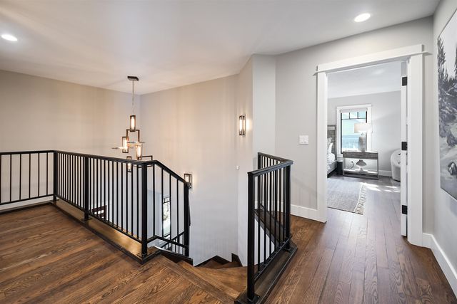 5568 Lakeview Drive, Interlochen, MI 49643