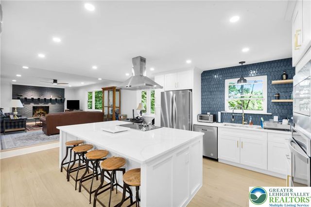 2011 Greenwood Road, Allentown City, PA 18103