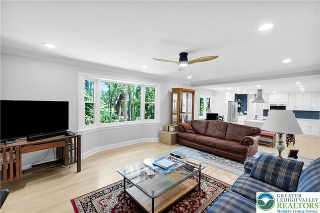 2011 Greenwood Road, Allentown City, PA 18103