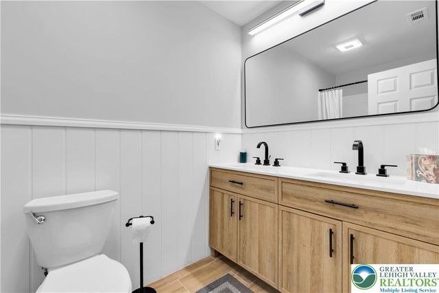 2011 Greenwood Road, Allentown City, PA 18103