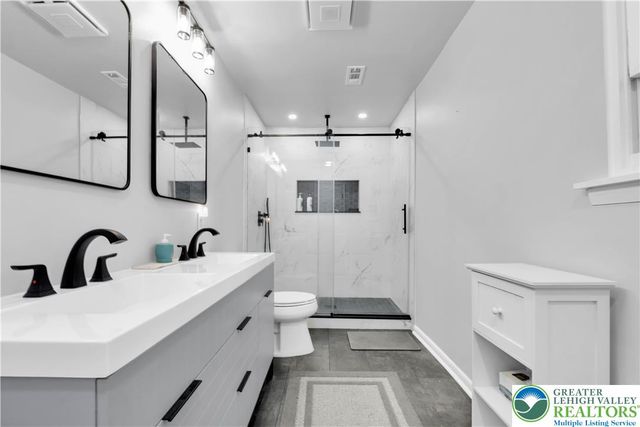 2011 Greenwood Road, Allentown City, PA 18103