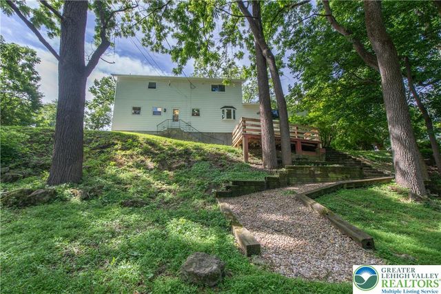 2011 Greenwood Road, Allentown City, PA 18103
