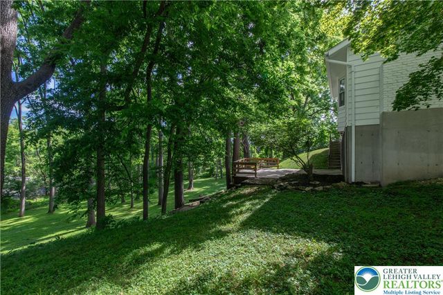 2011 Greenwood Road, Allentown City, PA 18103