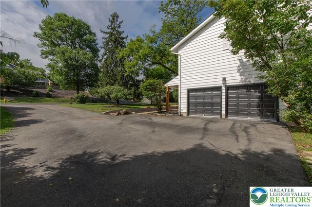 2011 Greenwood Road, Allentown City, PA 18103