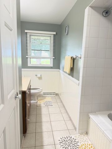 4265 Town Hall Road, Belvidere, IL 61008