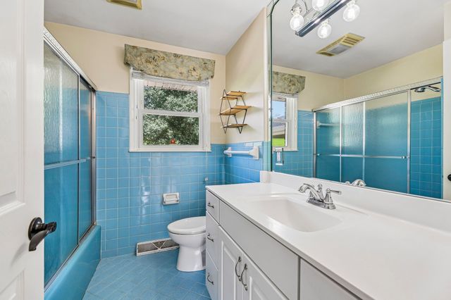 1205 Madison Creek Rd, Goodlettsville, TN 37072
