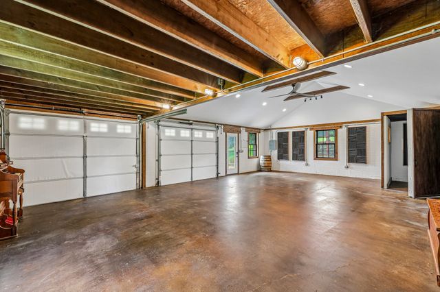 1205 Madison Creek Rd, Goodlettsville, TN 37072