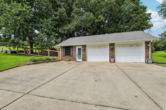1205 Madison Creek Rd, Goodlettsville, TN 37072