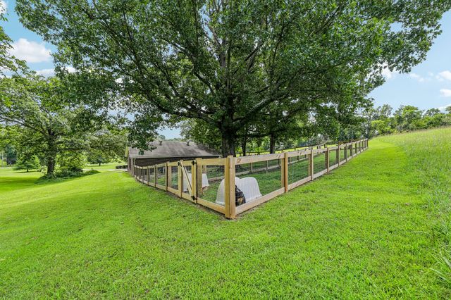1205 Madison Creek Rd, Goodlettsville, TN 37072