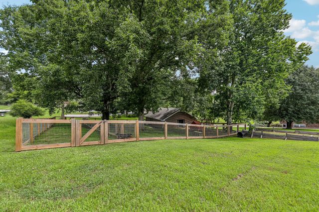 1205 Madison Creek Rd, Goodlettsville, TN 37072