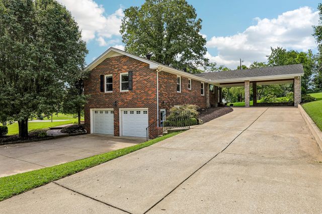 1205 Madison Creek Rd, Goodlettsville, TN 37072