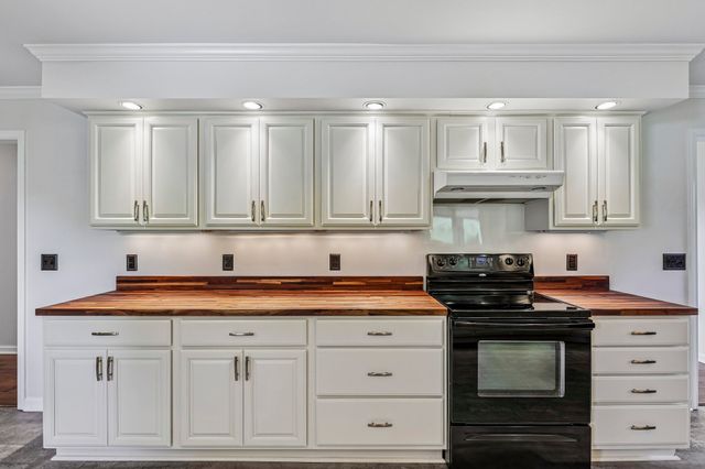 1205 Madison Creek Rd, Goodlettsville, TN 37072
