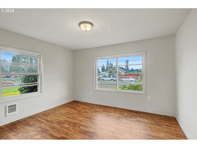 130 DENVER St, Albany, OR 97321