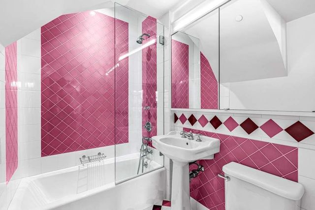 19 E 92nd Street, New York City, NY 10128