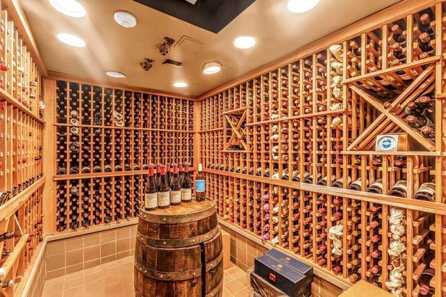 19 E 92nd Street, New York City, NY 10128