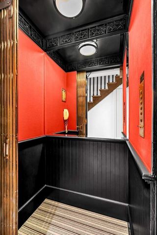 19 E 92nd Street, New York City, NY 10128