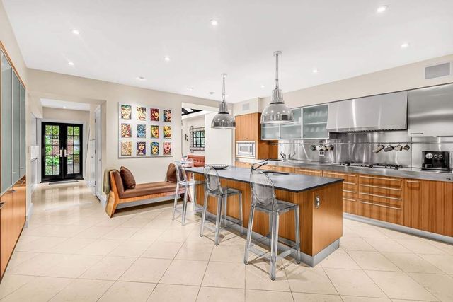 19 E 92nd Street, New York City, NY 10128