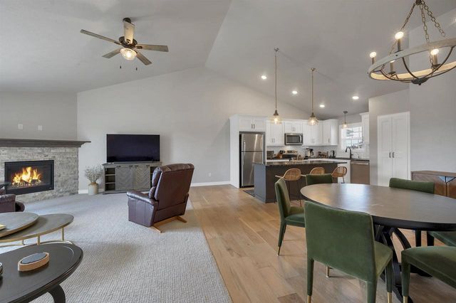 829 SHARON LANE, Pulaski, WI 54162