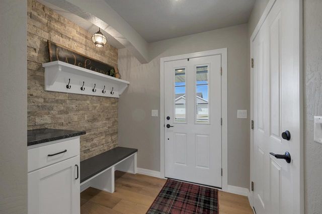 829 SHARON LANE, Pulaski, WI 54162