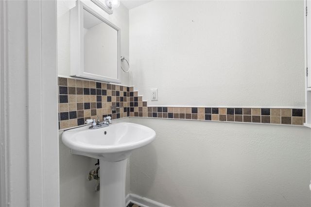 125 POMPANO DRIVE SE, St Petersburg, FL 33705