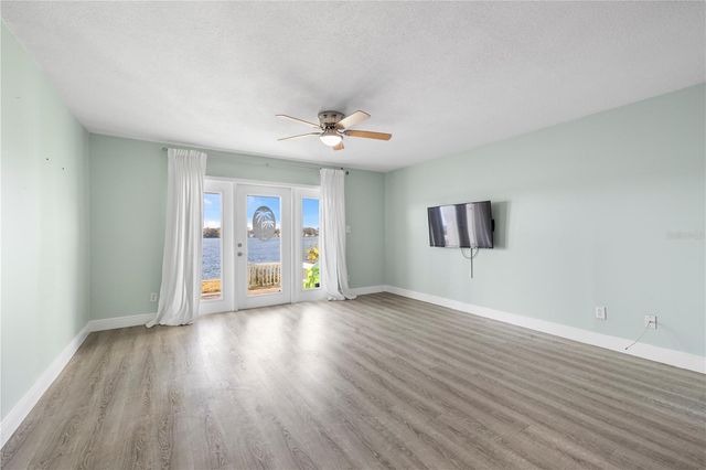 125 POMPANO DRIVE SE, St Petersburg, FL 33705