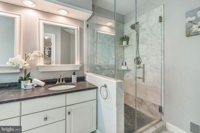 4672 KELL LN, Alexandria, VA 22311