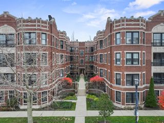628 Sheridan Square 2, Evanston, IL 60202
