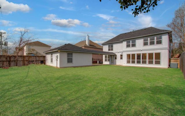 5425 Loch Lomond Drive, Houston, TX 77096