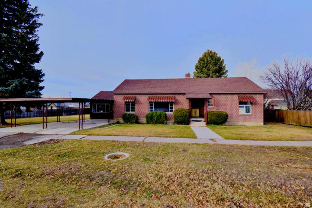 140 S 100 E, Mt Pleasant, UT 84647