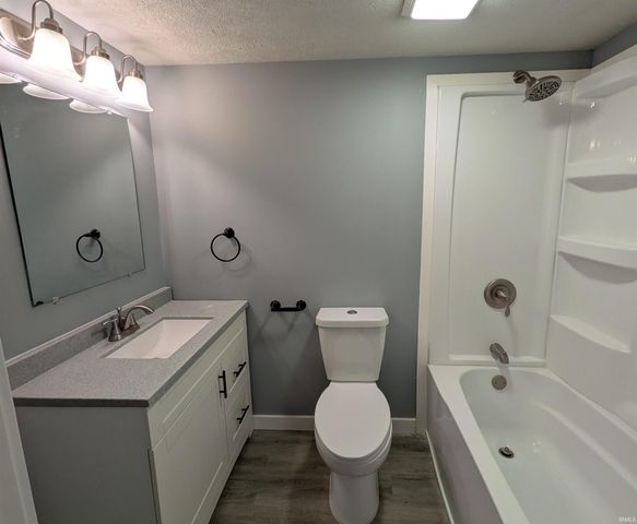 52215 N Wayne Court, Granger, IN 46530