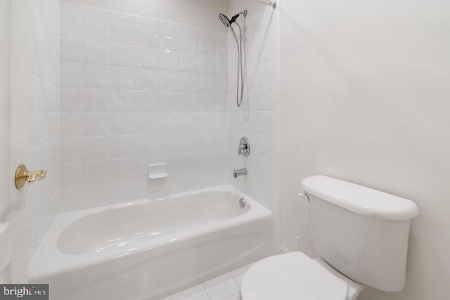 3 MANCHUR CT, Flemington, NJ 08822