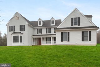 3 MANCHUR CT, Flemington, NJ 08822