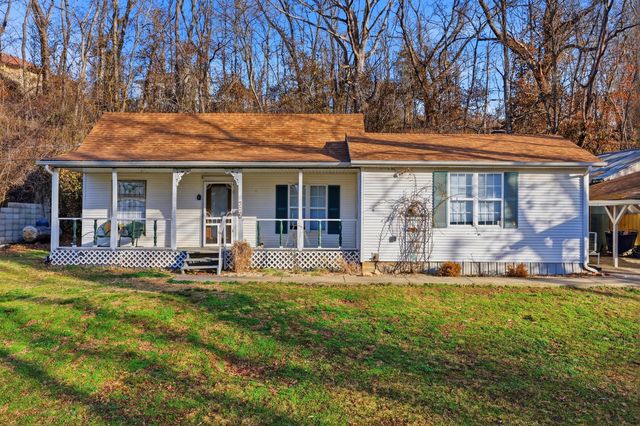 502 Myrtle Street, Crane, MO 65633