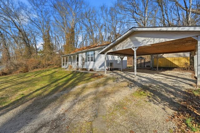 502 Myrtle Street, Crane, MO 65633