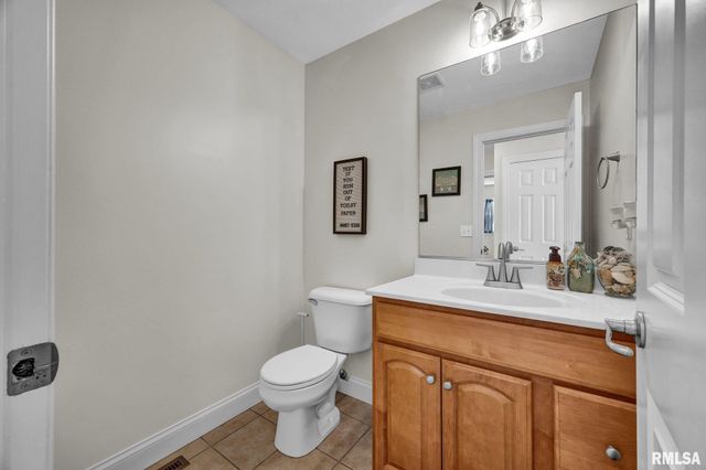 910 N WASHINGTON Drive, Metamora, IL 61548