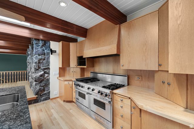 2185 E APPLEWOOD AVE, Holladay, UT 84121