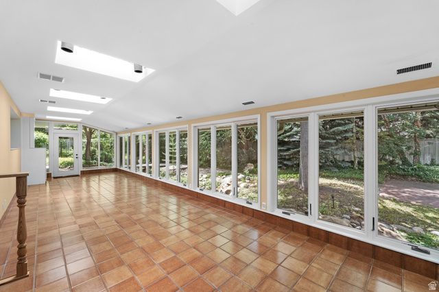2185 E APPLEWOOD AVE, Holladay, UT 84121