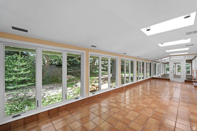 2185 E APPLEWOOD AVE, Holladay, UT 84121