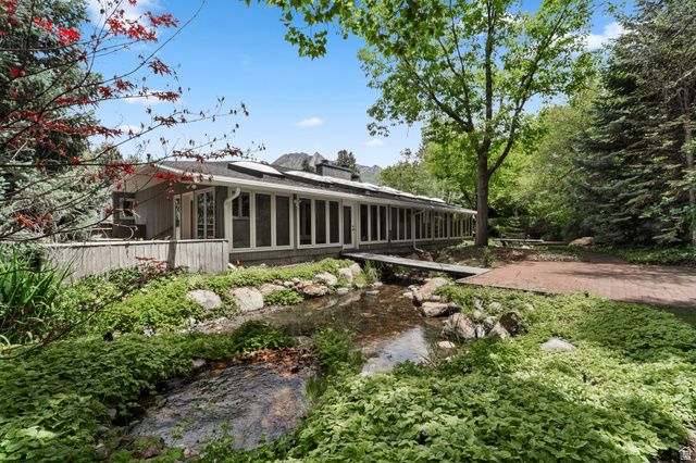 2185 E APPLEWOOD AVE, Holladay, UT 84121