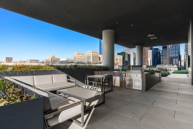 234 W Polk Street 2806, Chicago, IL 60607