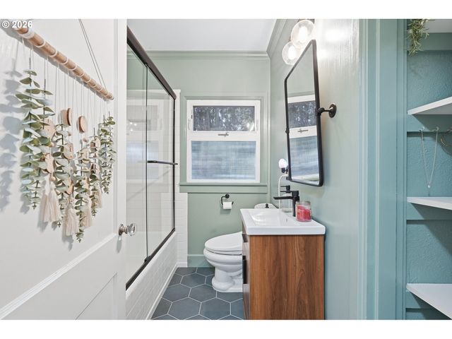 2625 Ne 28TH Ave, Portland, OR 97212