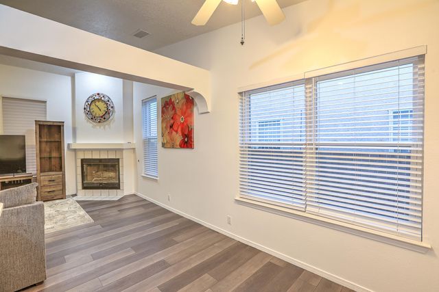 6601 Silkwood Avenue NW, Albuquerque, NM 87121