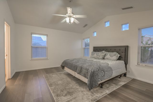 6601 Silkwood Avenue NW, Albuquerque, NM 87121