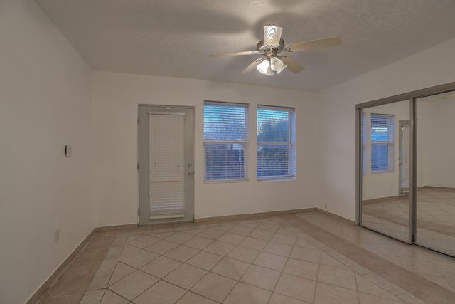 6601 Silkwood Avenue NW, Albuquerque, NM 87121