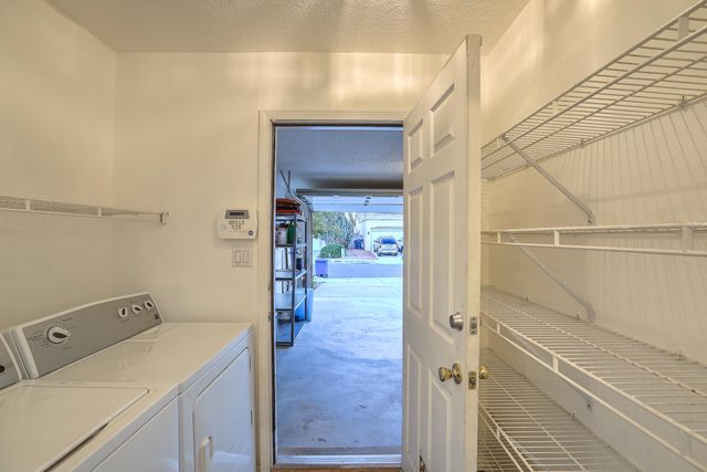 6601 Silkwood Avenue NW, Albuquerque, NM 87121