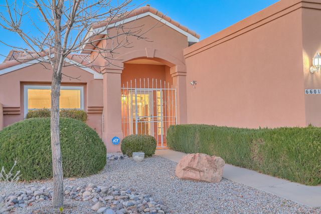 6601 Silkwood Avenue NW, Albuquerque, NM 87121