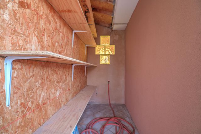 6601 Silkwood Avenue NW, Albuquerque, NM 87121